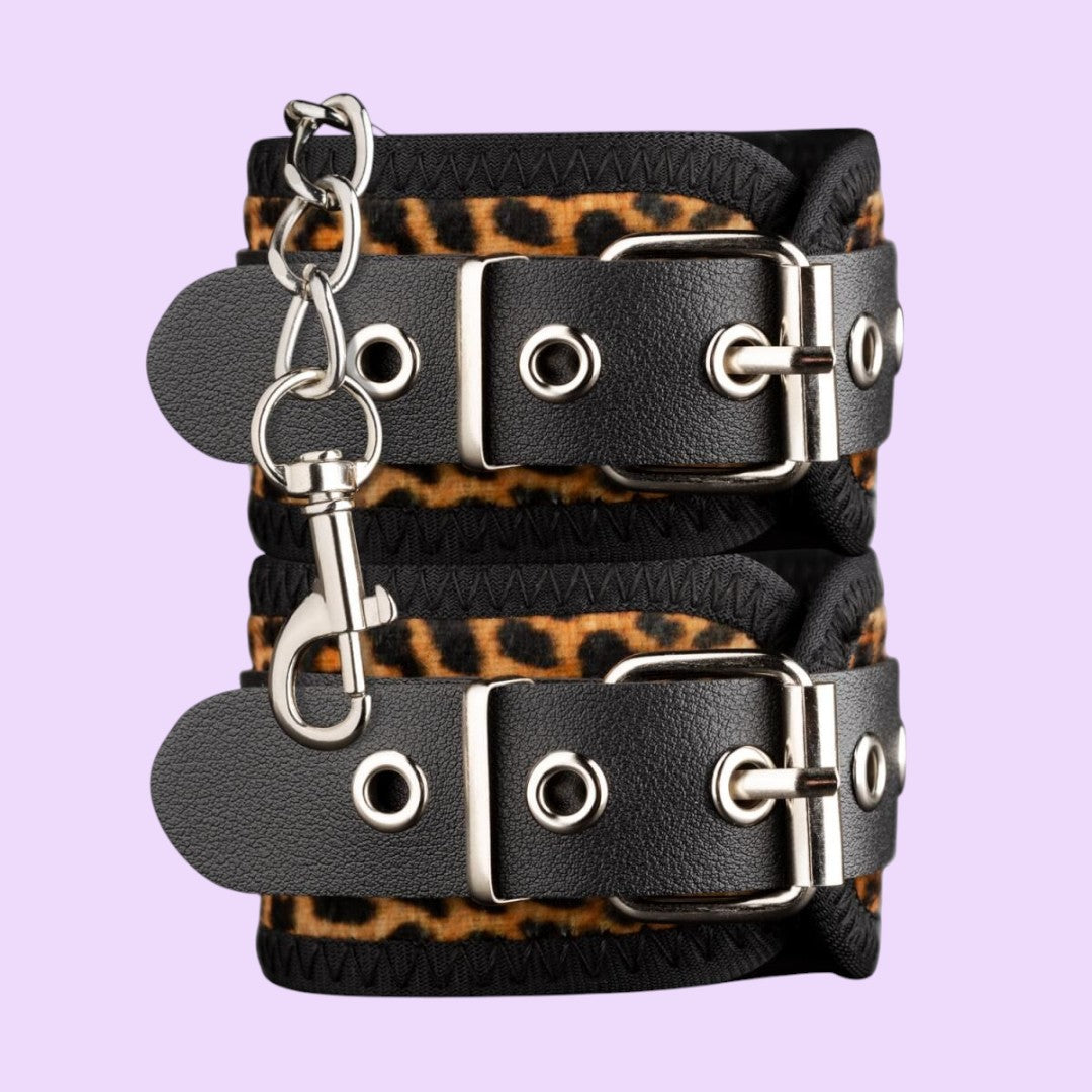 Panthra Gato 8-Piece BDSM Set — Leopard