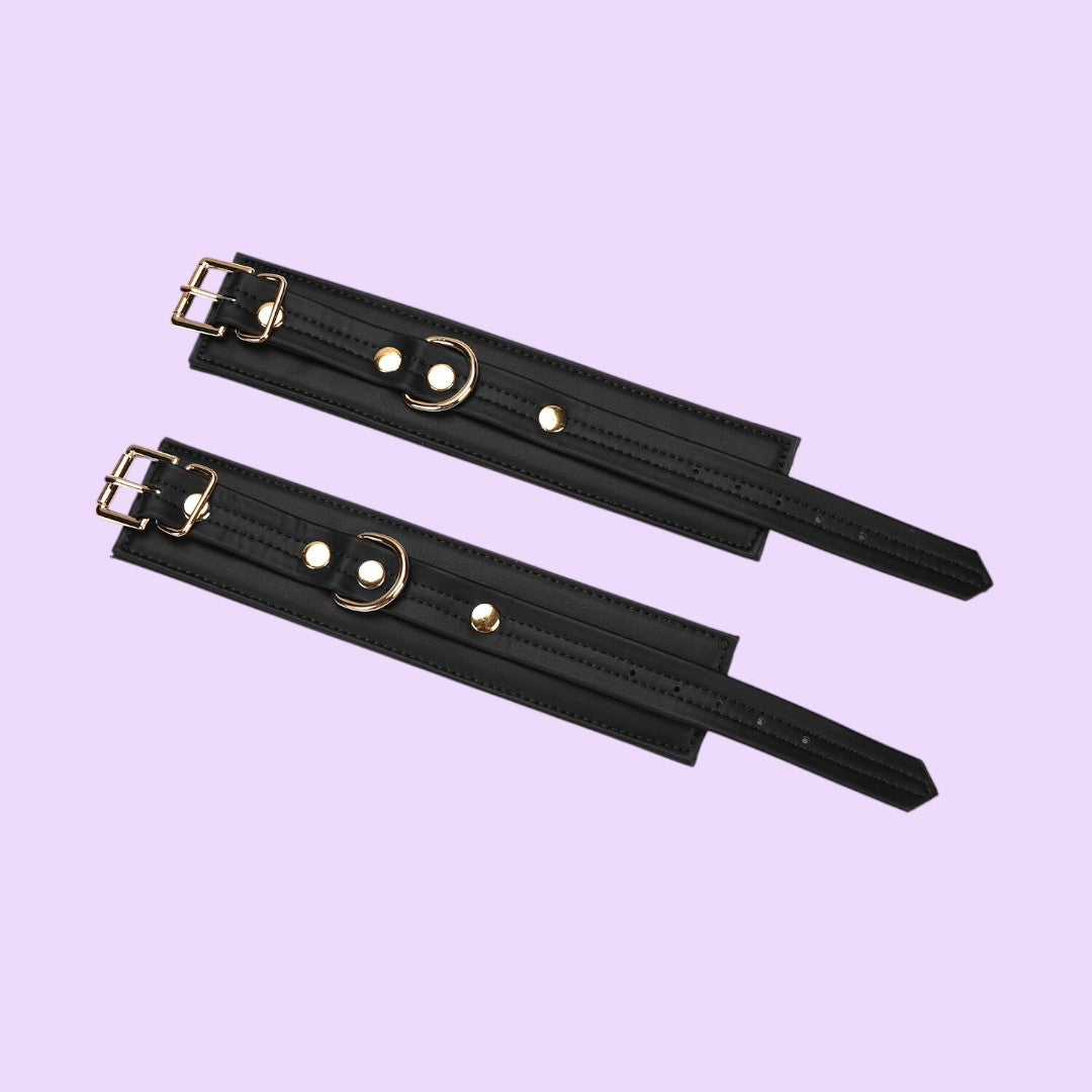 Liebe Seele Organosilicon Wrist Cuffs with Chain — Black