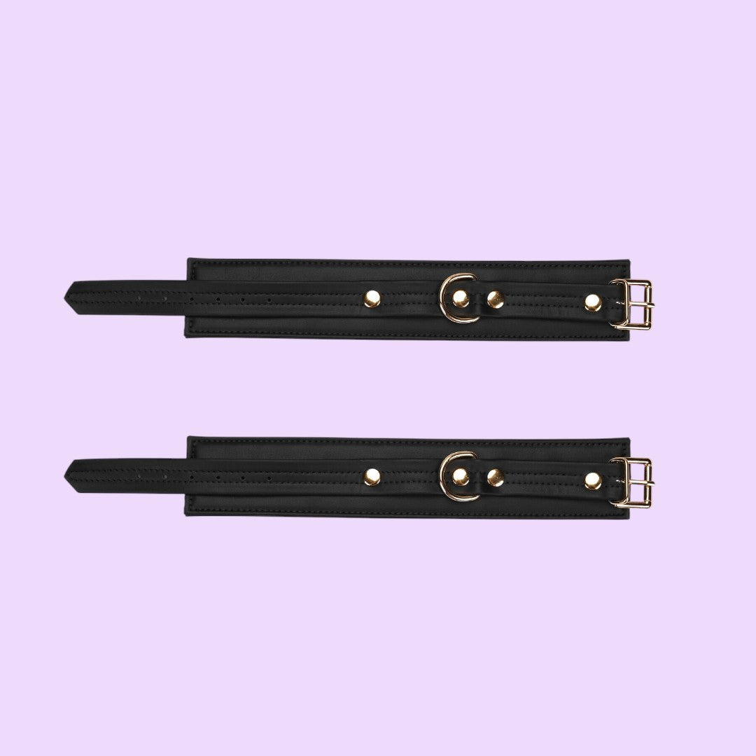 Liebe Seele Organosilicon Ankle Cuffs with Chain — Black