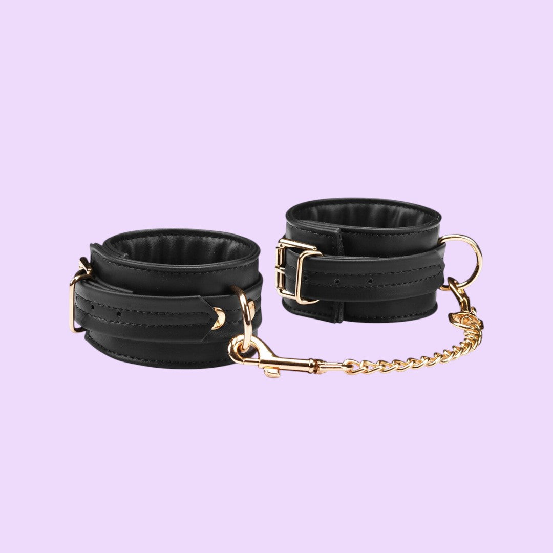 Liebe Seele Organosilicon Wrist Cuffs with Chain — Black